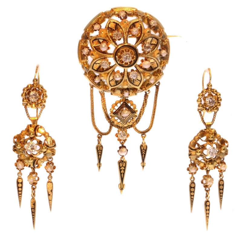 Victoran gold and diamond brooch and earrings matching set parure